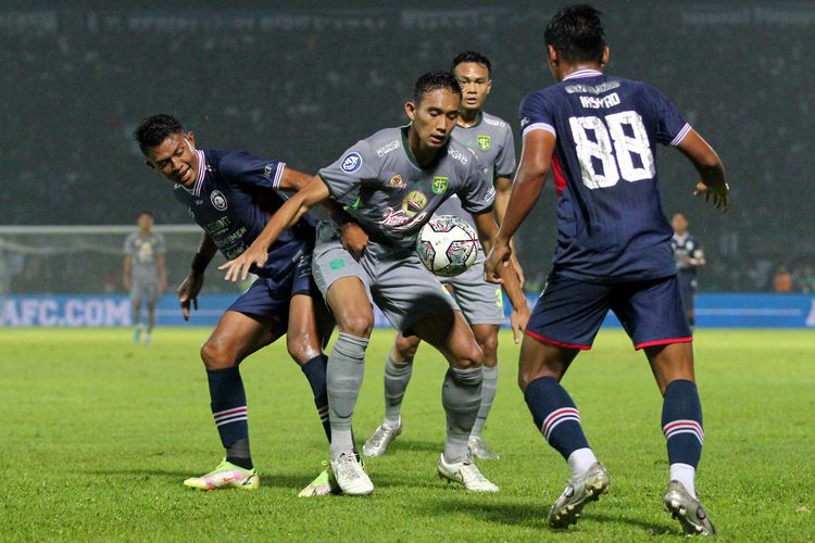 Tip bóng đá Persebaya vs Arema